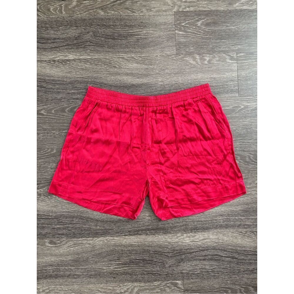NWT Gold Hawk Red Satin Shorts With Pockets Size Large